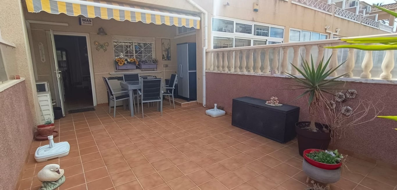 House in Urbanizacion los Balcones - Image 2