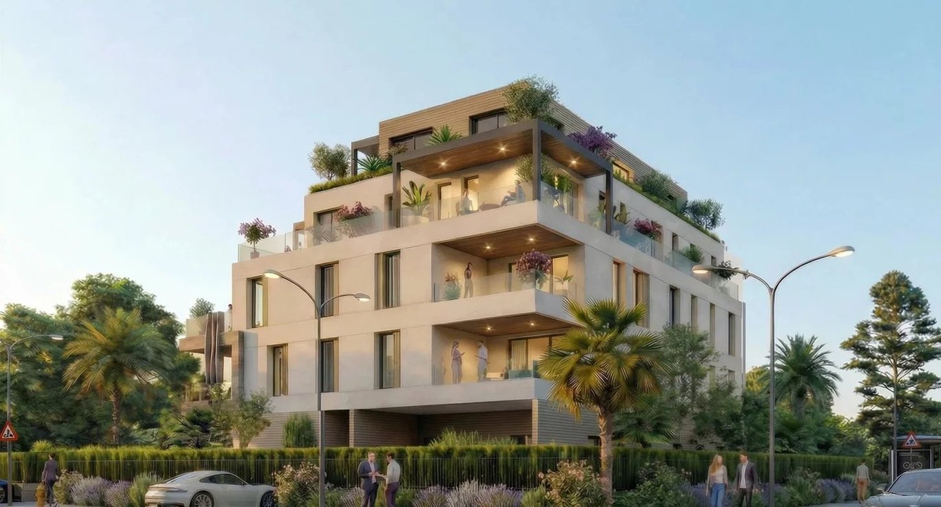Apartment in Antibes - Image 2