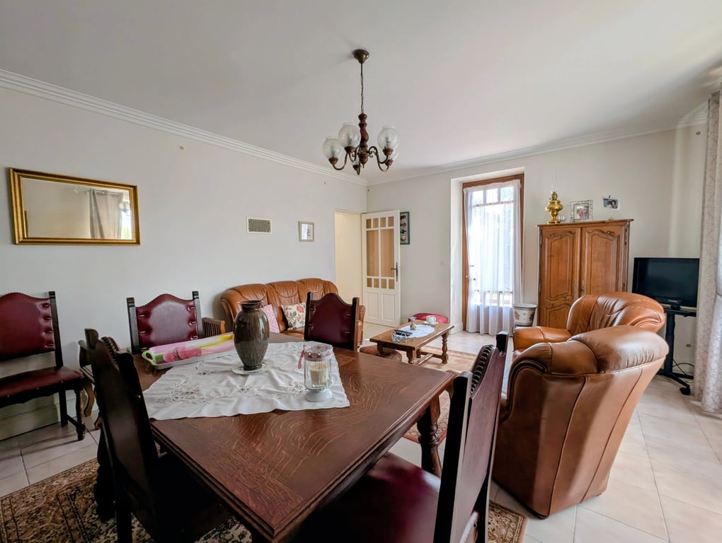 House in Dausse - Image 3