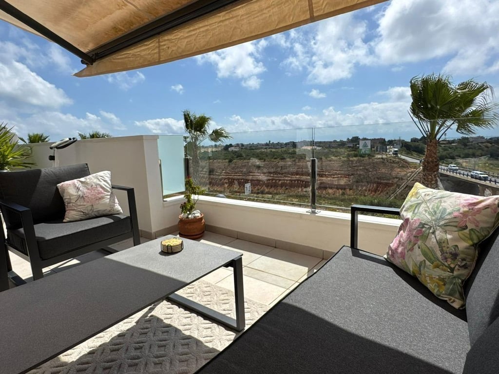 Apartment in Dehesa de Campoamor - Image 3