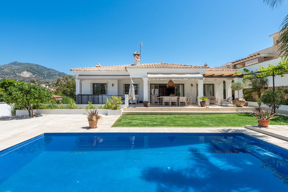 Villa in Marbella - Image 2