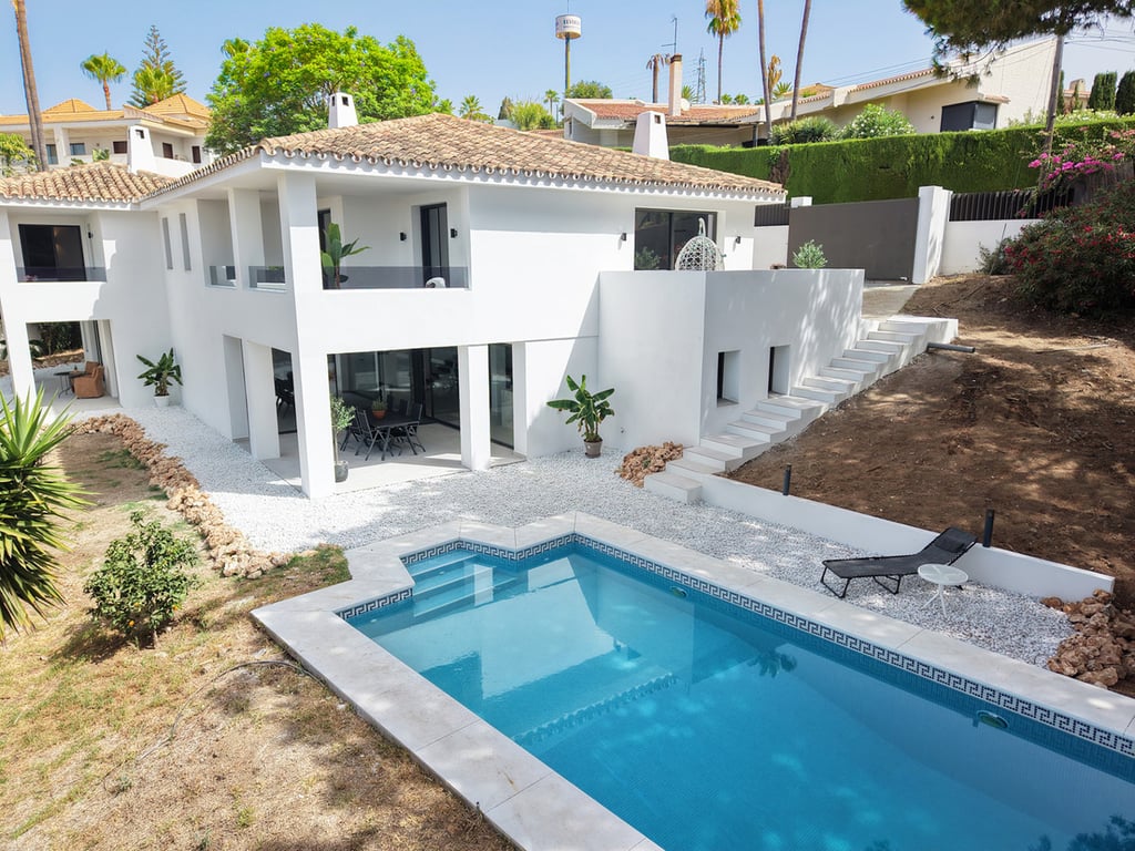 Villa in Elviria