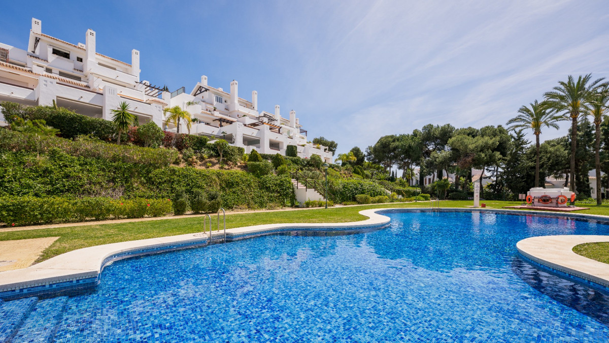 Apartment in Marbella - Image 3