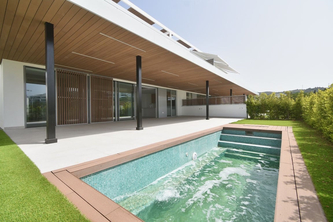 Apartment in Marbella - Image 2