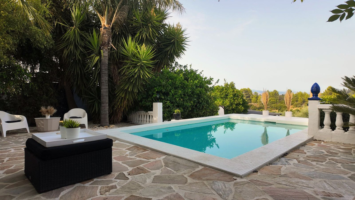 Apartment in Alhaurin el Grande - Image 2