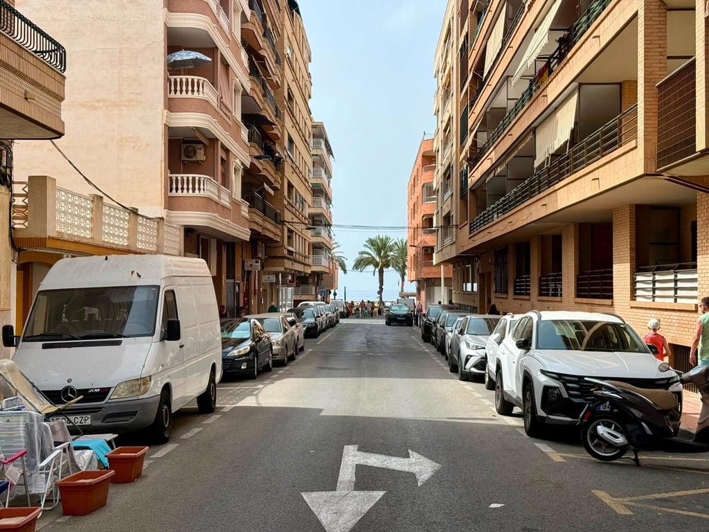 Penthouse in Torrevieja - Image 2