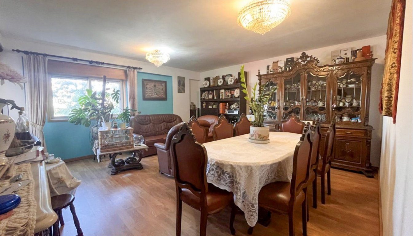 House in Paranhos - Image 2