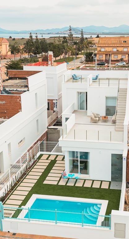 House in Los Alcazares - Image 3