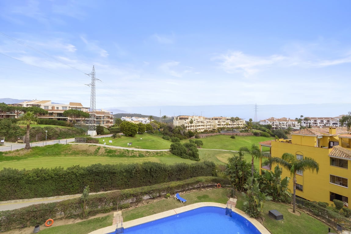 Apartment in Mijas - Image 2