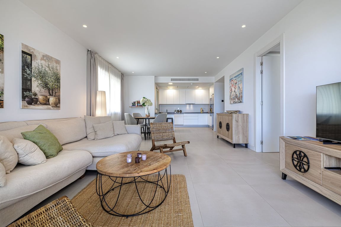 Apartment in Estepona - Image 4