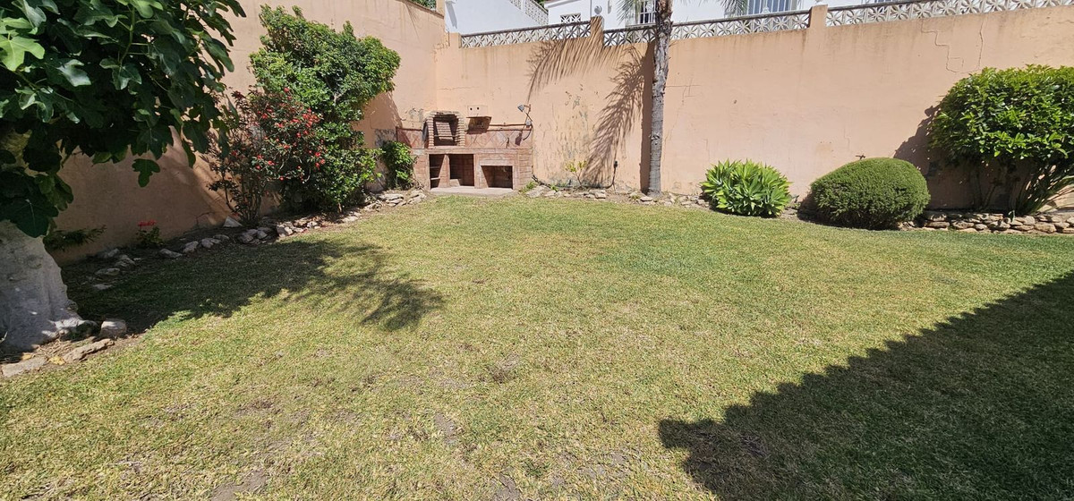 Villa in Malaga - Image 2