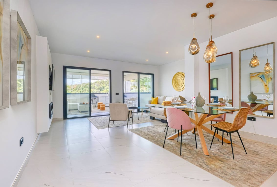 Apartment in Estepona - Image 2