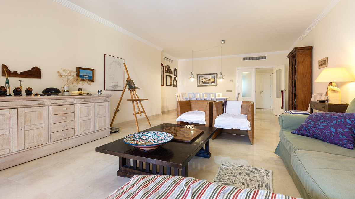 Apartment in Manilva - Image 3