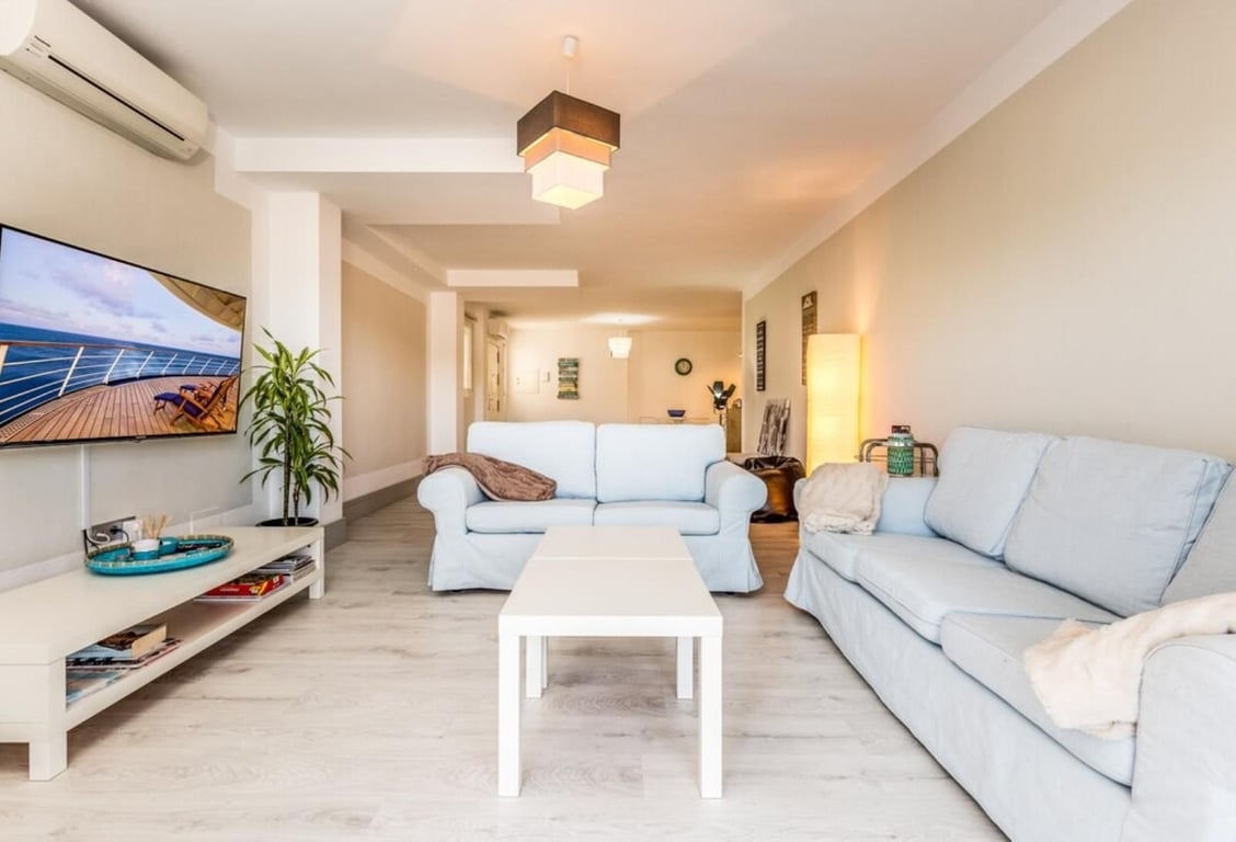 Apartment in Nueva Andalucia - Image 3