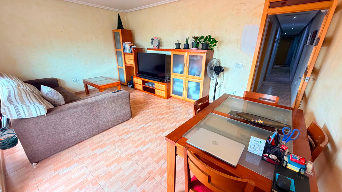 Apartment in Los Montesinos - Image 2