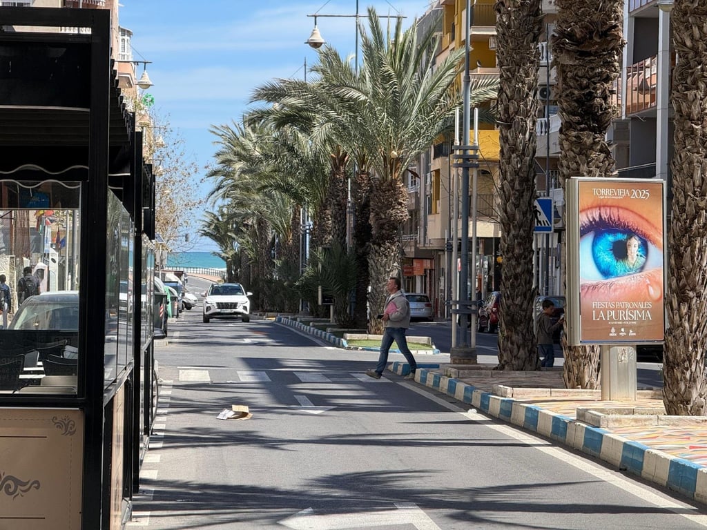 Apartment in Torrevieja - Image 2