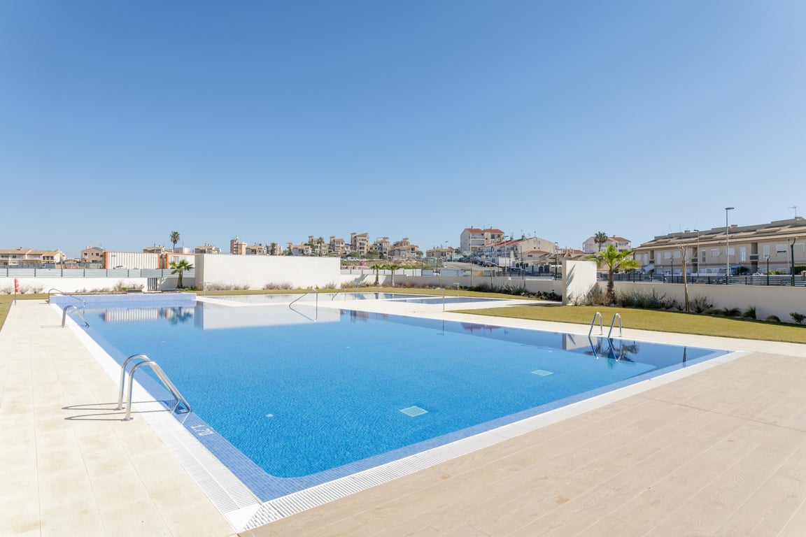 Apartment in Torrelamata - Image 3