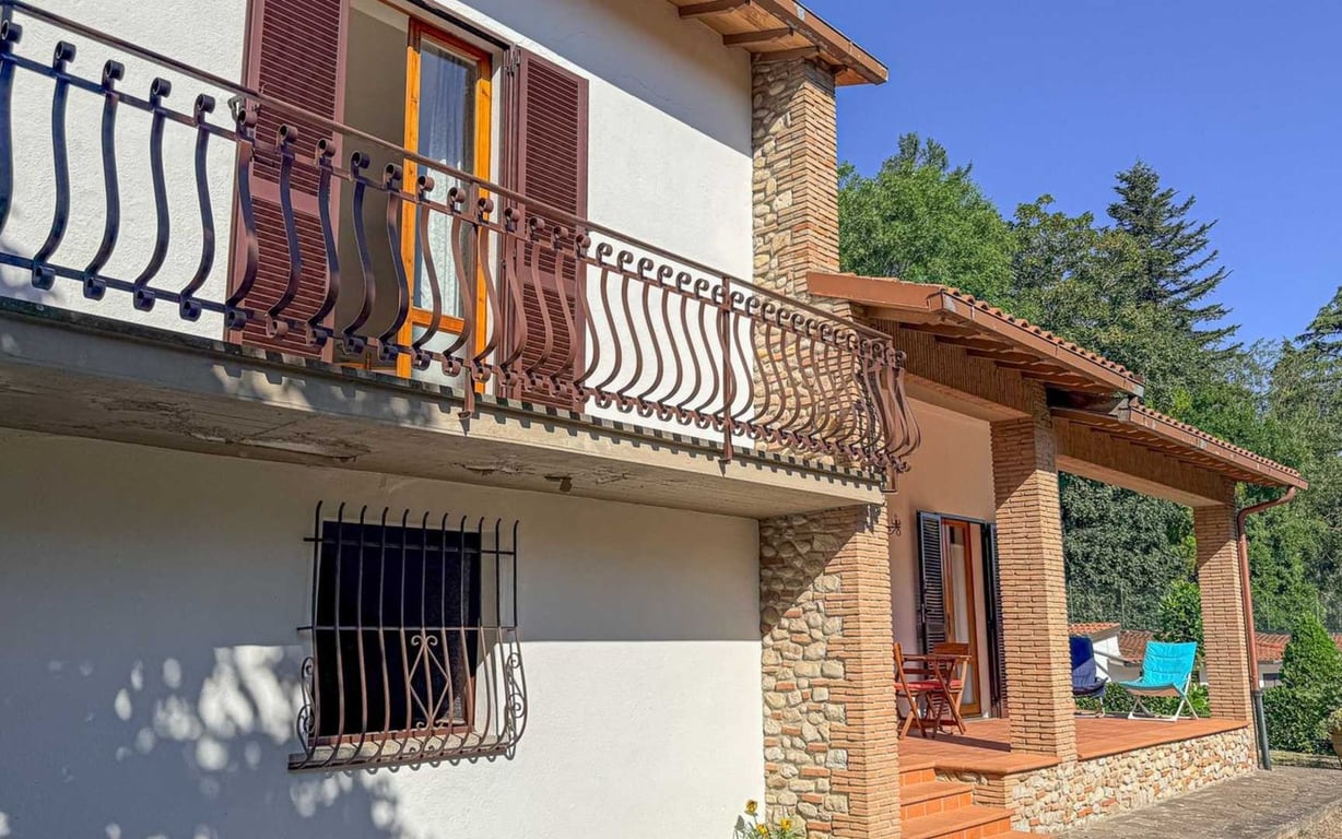 House in Ficulle - Image 2