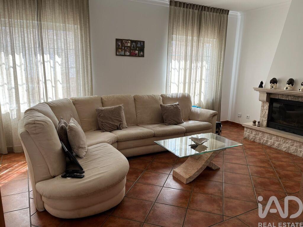 House in Alcantarilha - Image 3