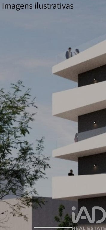 Apartment in Quarteira - Image 3