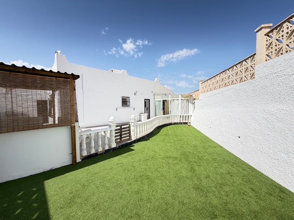 House in Villamartin - Image 3