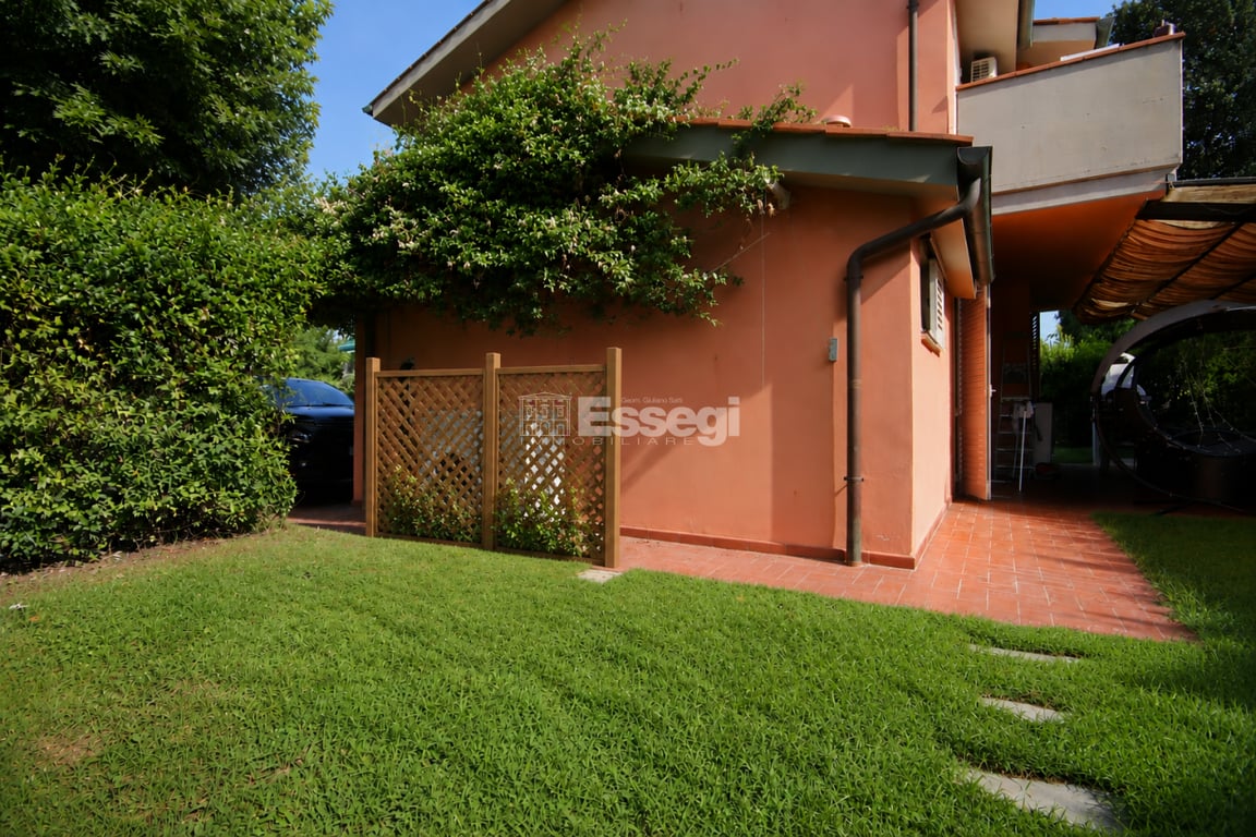 House in Lucca - Image 2