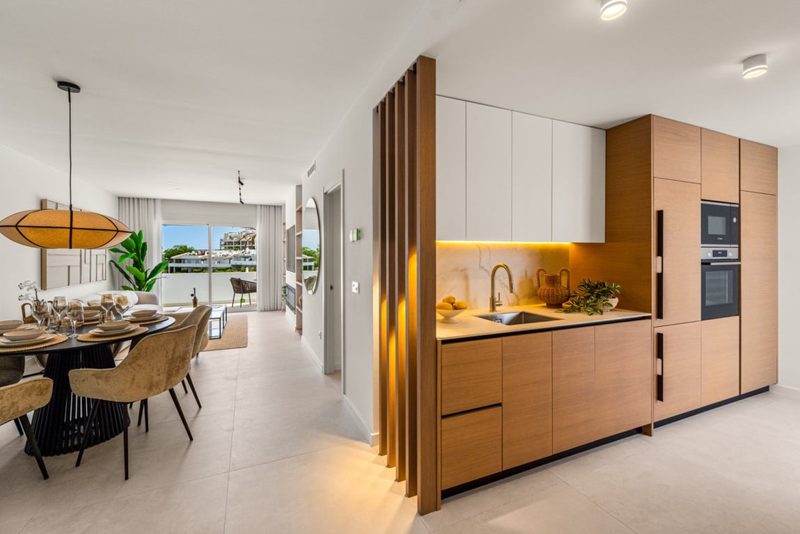 Apartment in Nueva Andalucia - Image 3