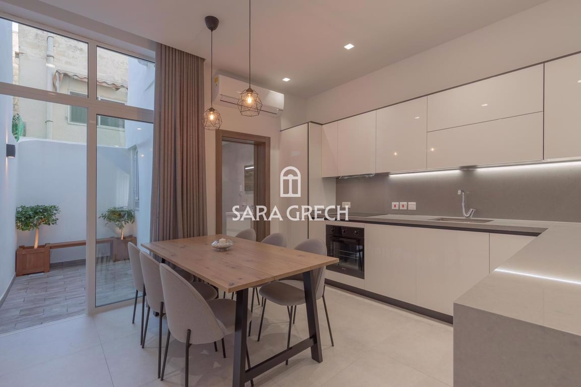 House in Tas-Sliema - Image 3