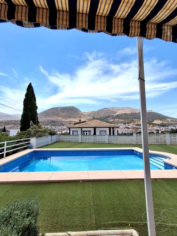 Villa in Loja - Image 2