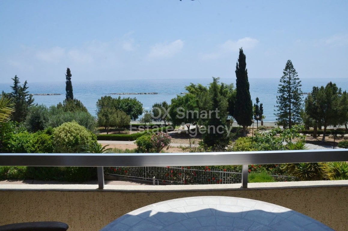 Apartment in Agios Tychon - Image 2