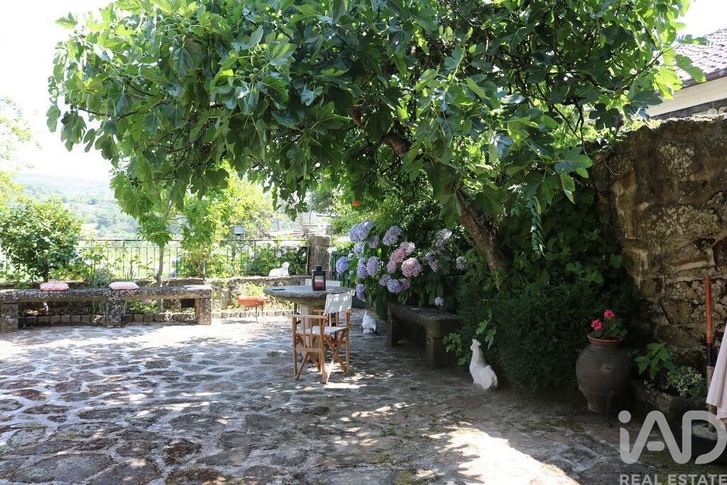 House in Boucoaes - Image 3