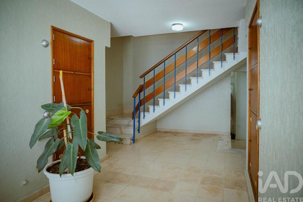 Apartment in Olivais - Image 3