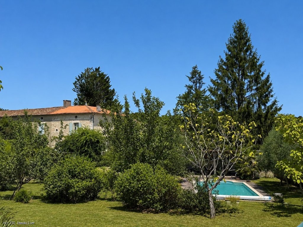 House in Mansle - Image 2