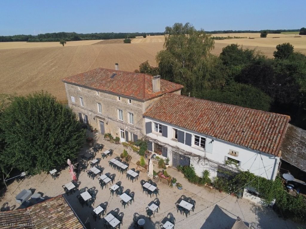 House in Ruffec - Image 2