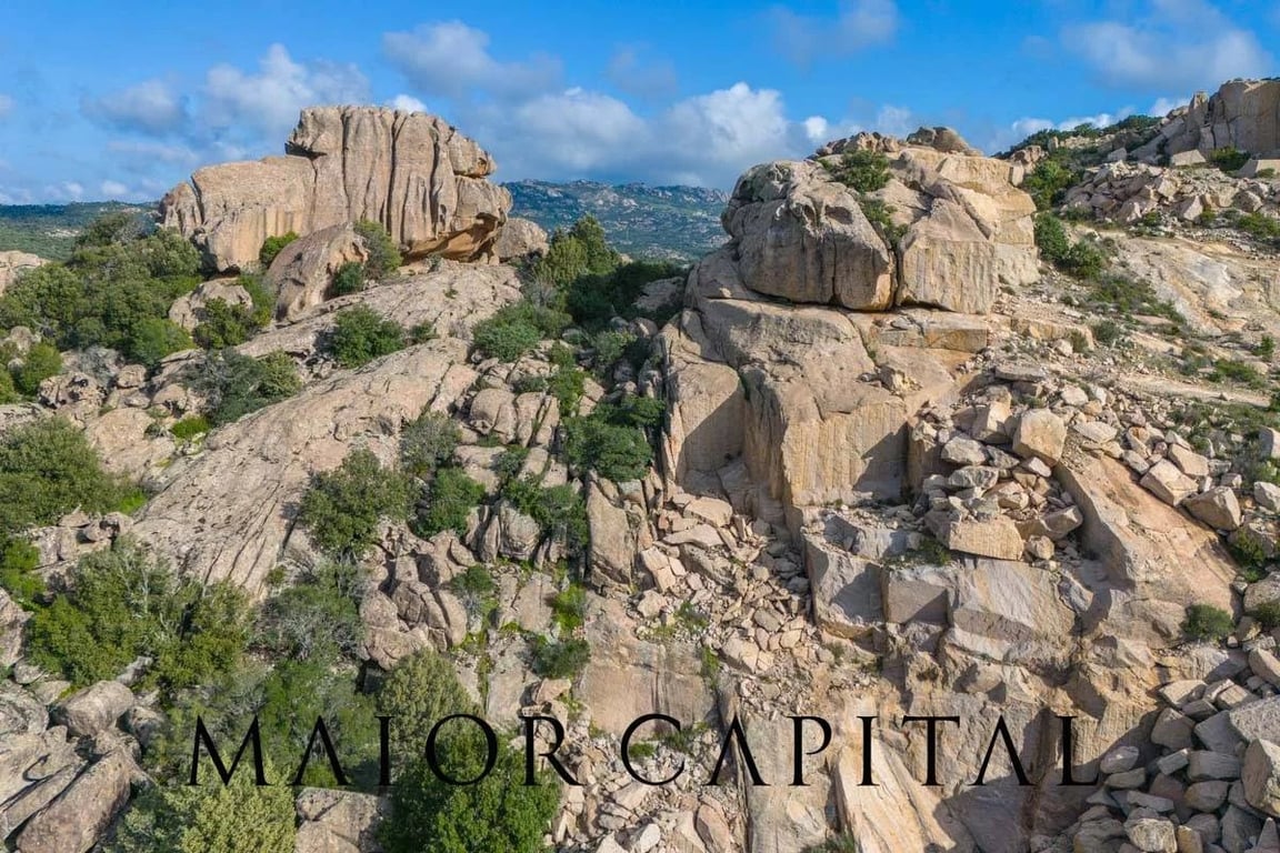 Land in Calangianus - Image 3