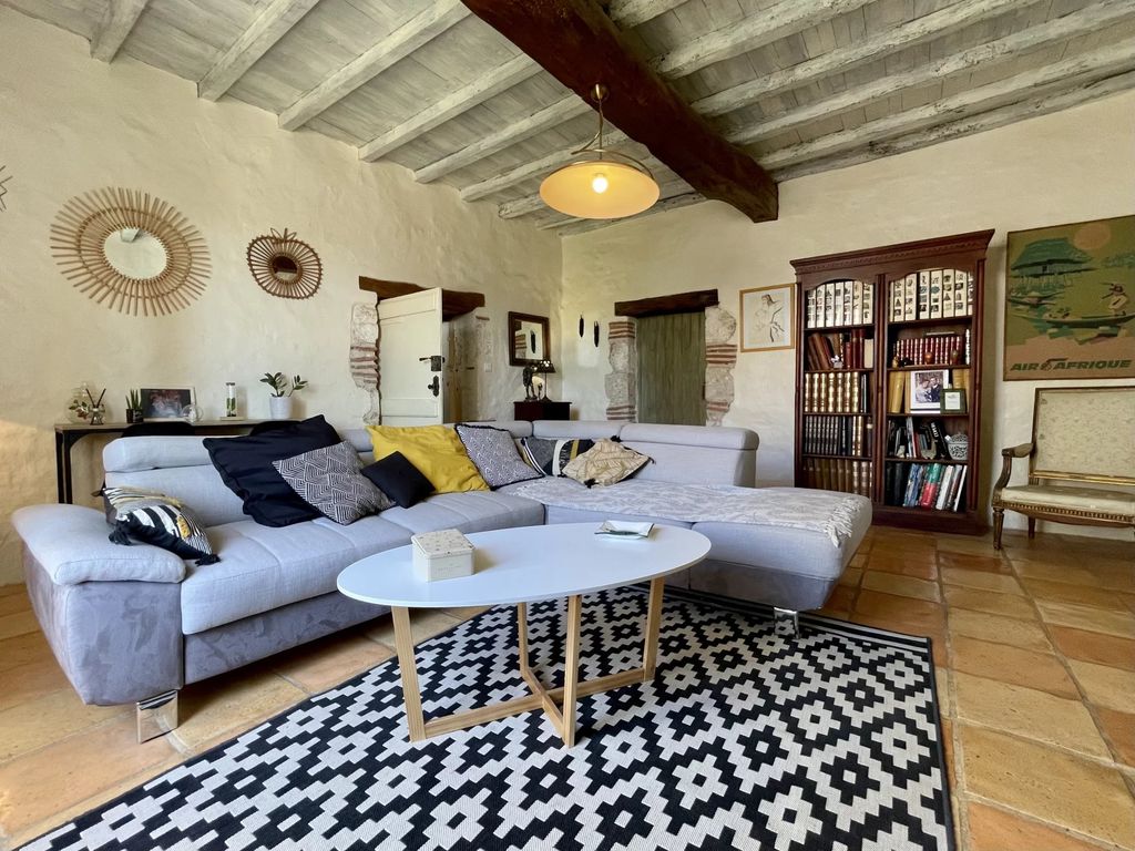 House in Castelmoron-sur-Lot - Image 3