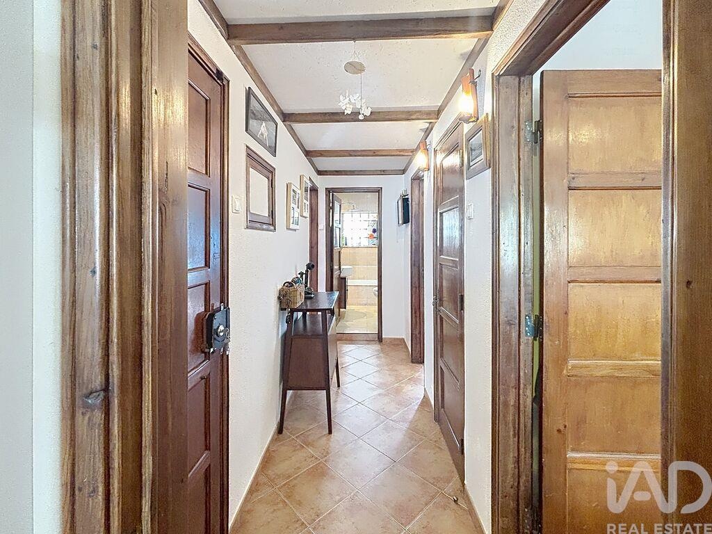 Apartment in Laranjeira - Image 3