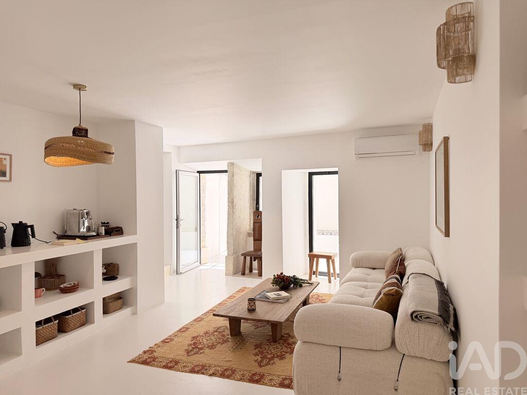 Apartment in Santa Maria Maior - Image 2