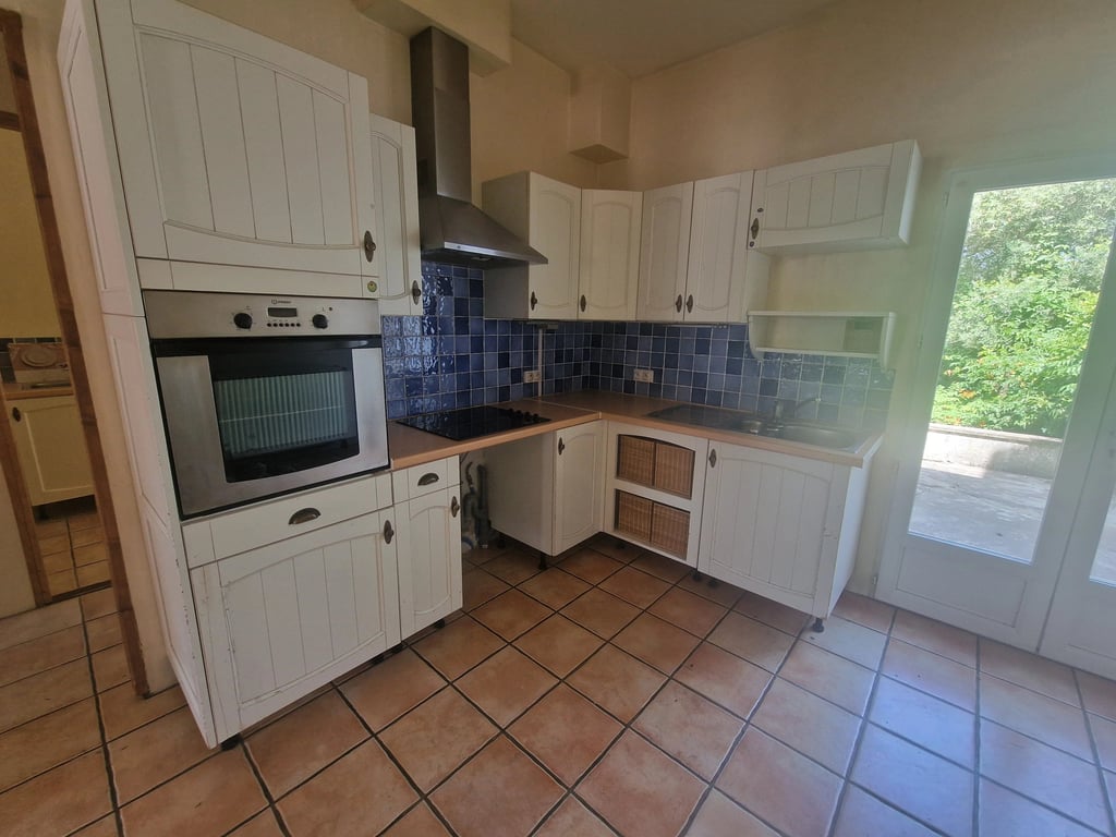 House in Castillonnes - Image 3