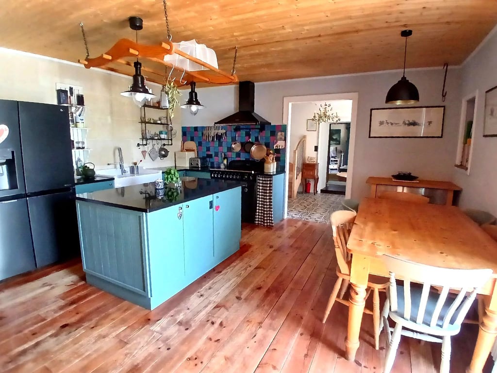 House in Saint-Saturnin - Image 3