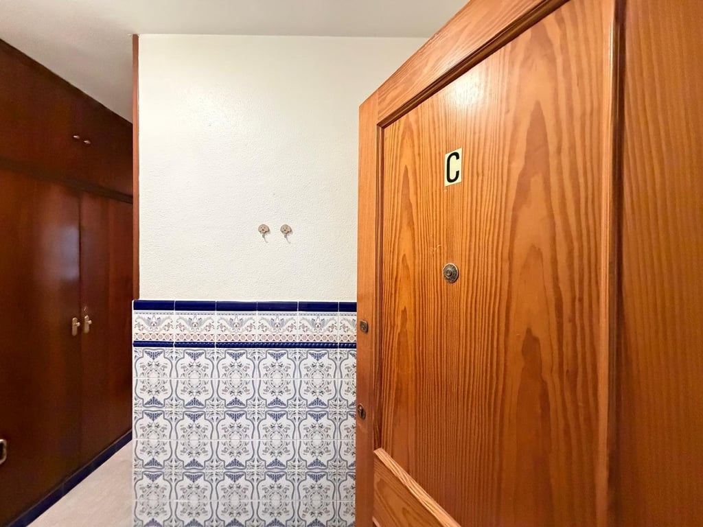 Apartment in Torrevieja - Image 2