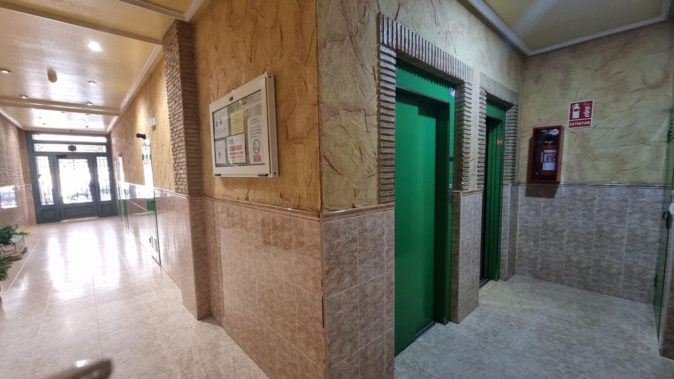 Apartment in Torrevieja - Image 3