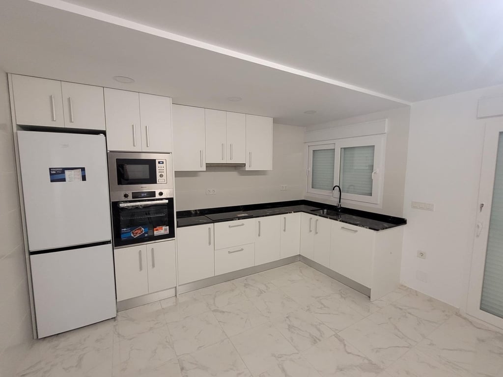 House in Torrevieja - Image 2