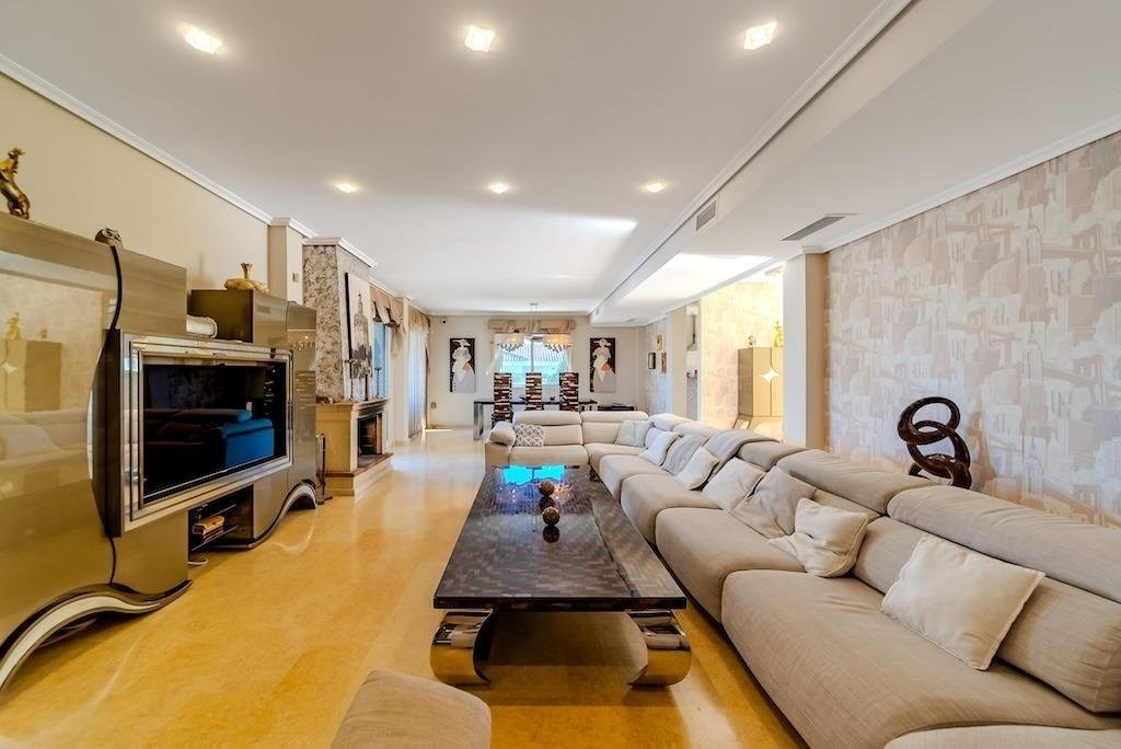 Villa in Torrevieja - Image 3