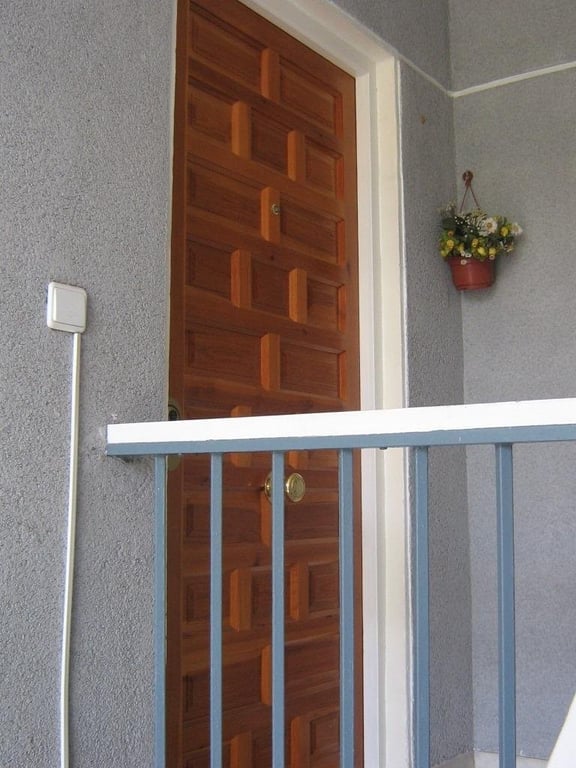 Apartment in Torrevieja - Image 2