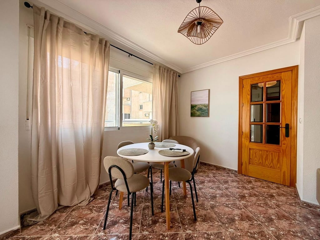 Apartment in Torrevieja - Image 3