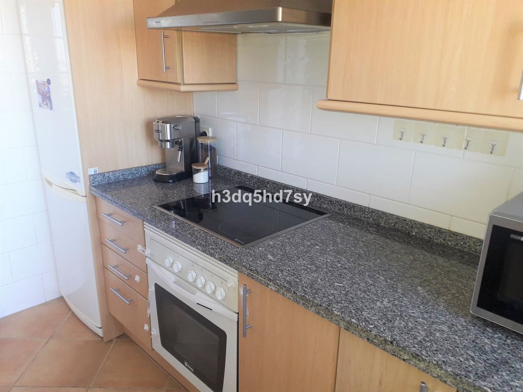 Apartment in La Cala De Mijas - Image 3