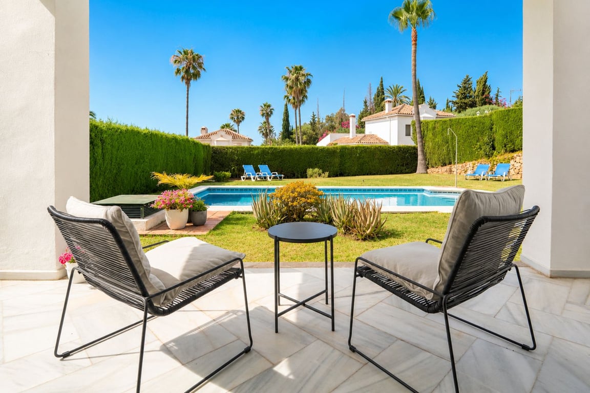 Villa in Elviria - Image 2