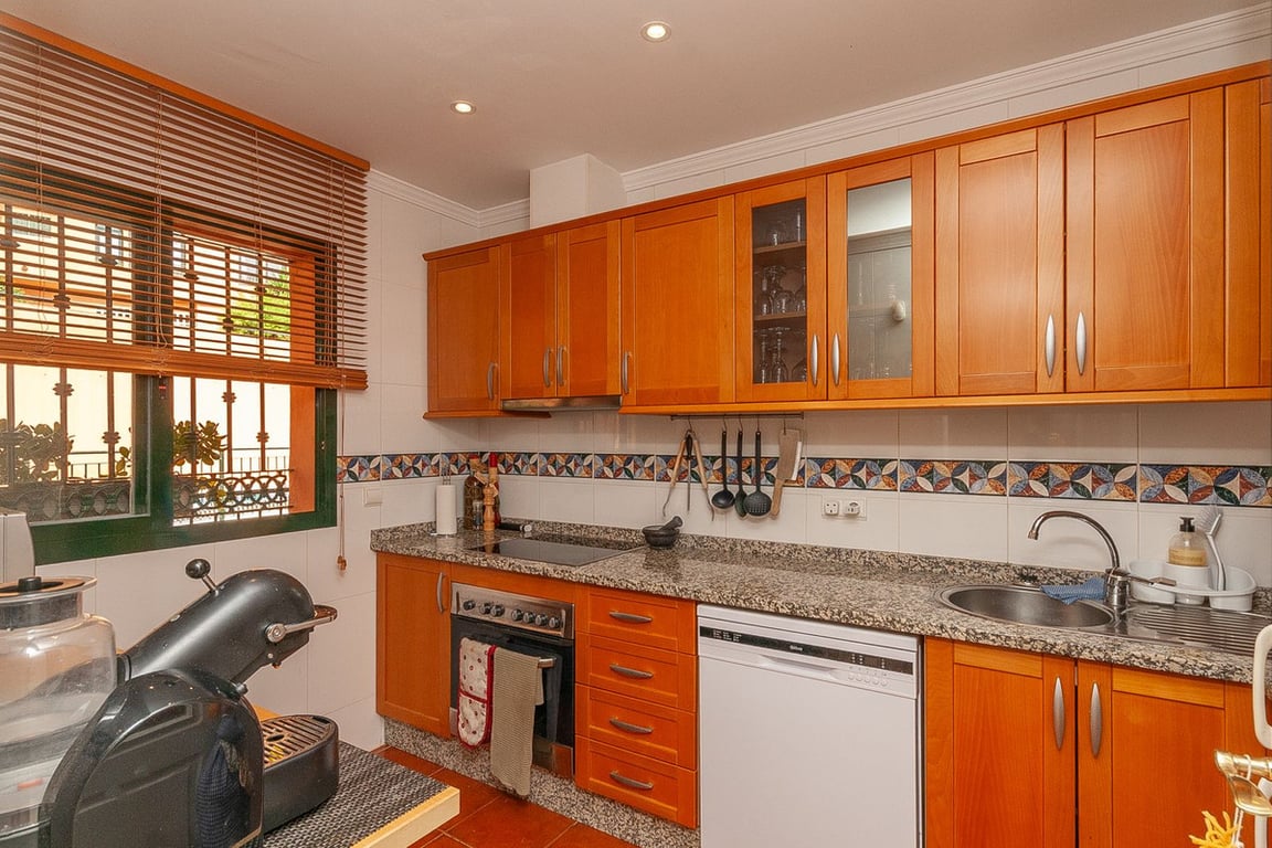 Apartment in Elviria - Image 3