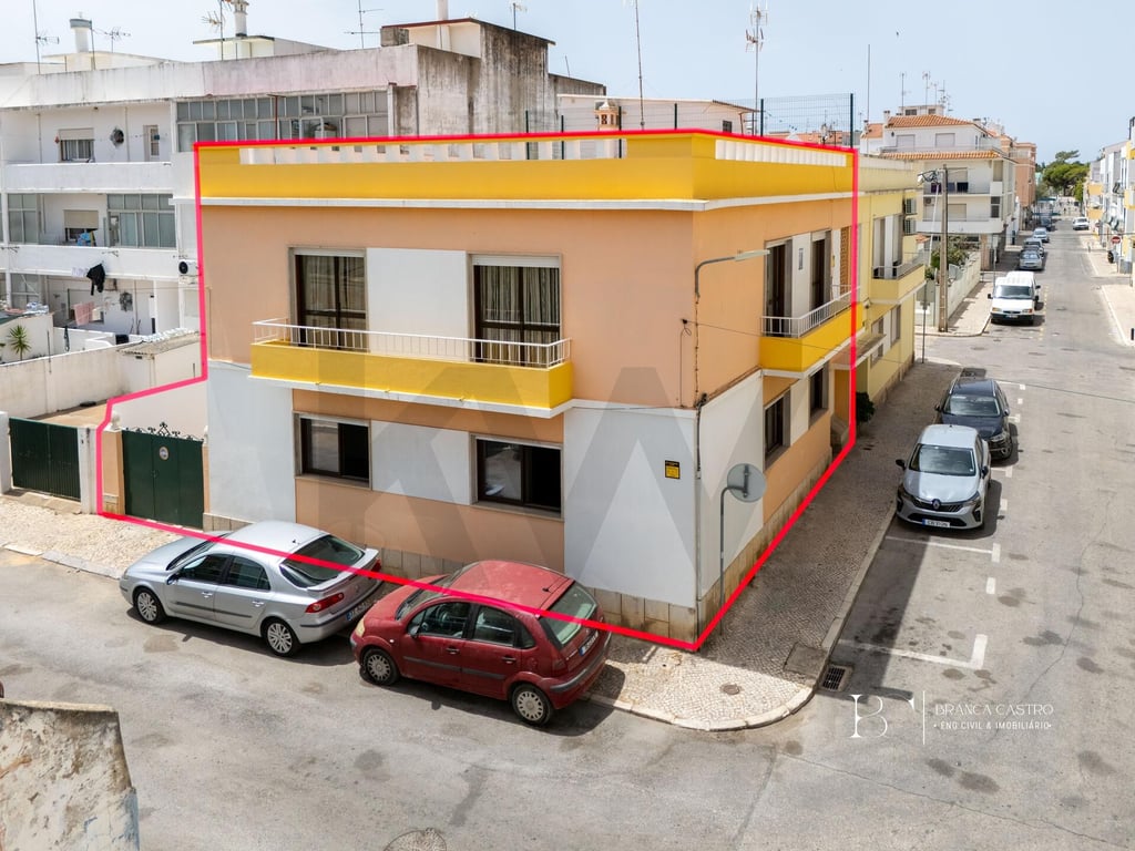Apartment in Vila Real de Santo Antonio - Image 3